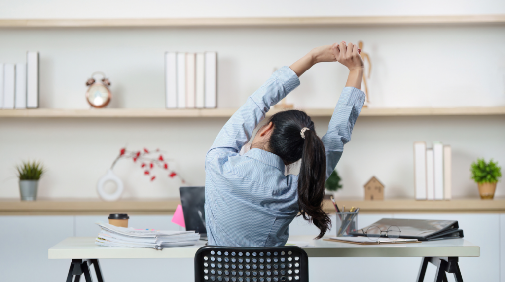 ארגונומיה בעבודה: כל מה שצריך לדעת על יצירת סביבת עבודה בריאה ויעילה